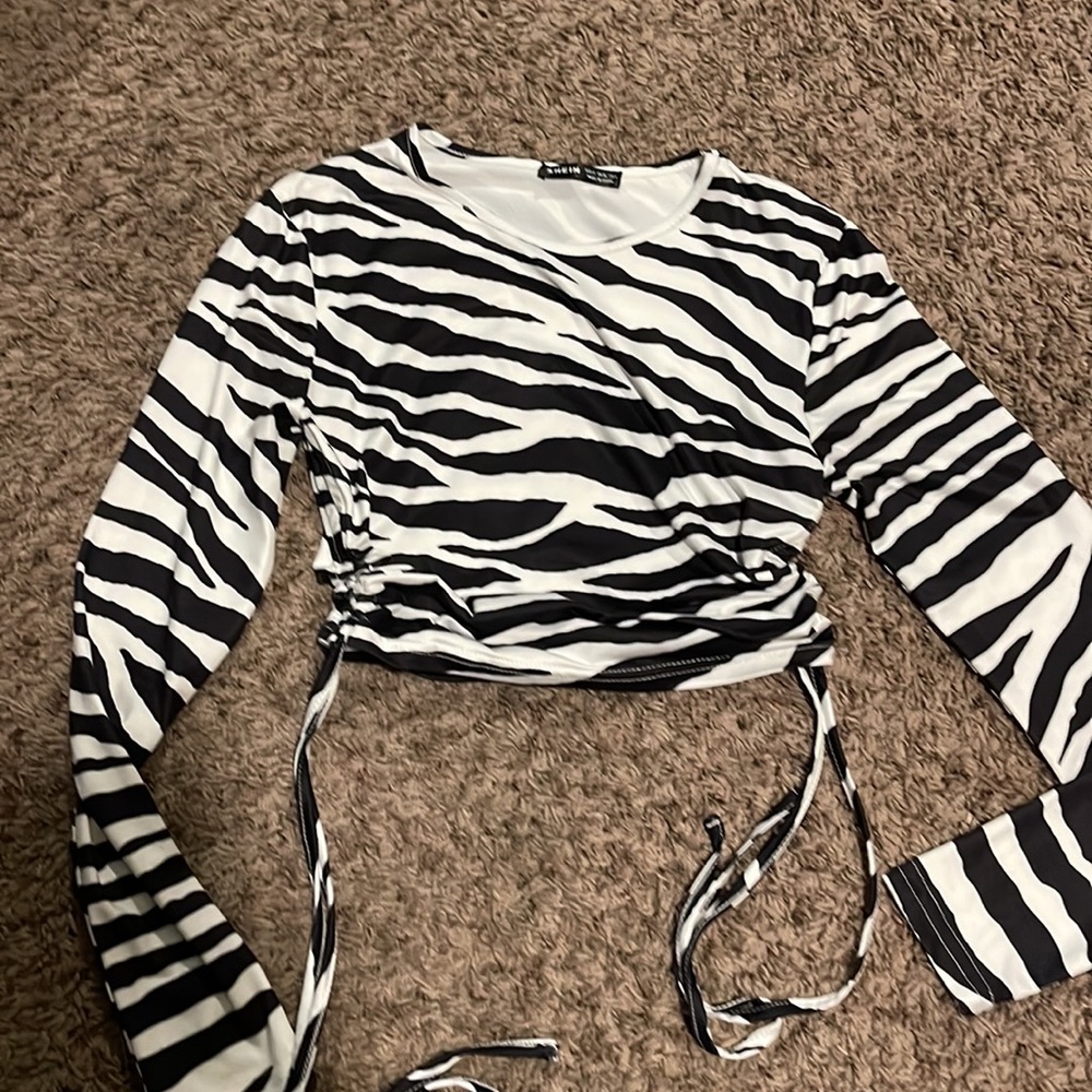 scrunch zebra print crop top